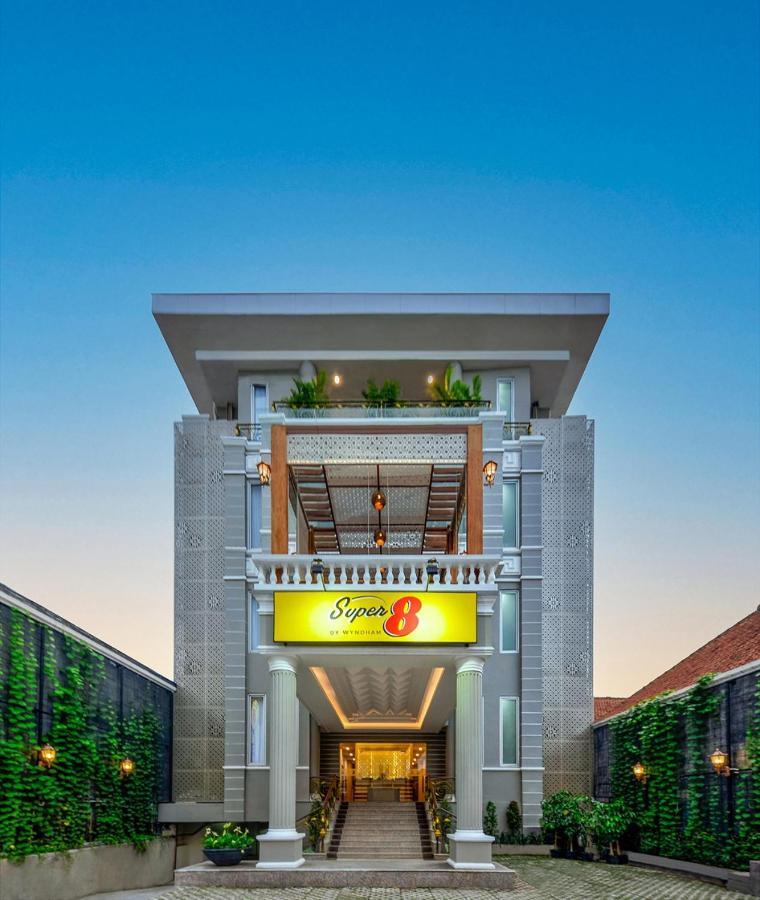 Hotel Super 8 By Wyndham Solo Zewnętrze zdjęcie