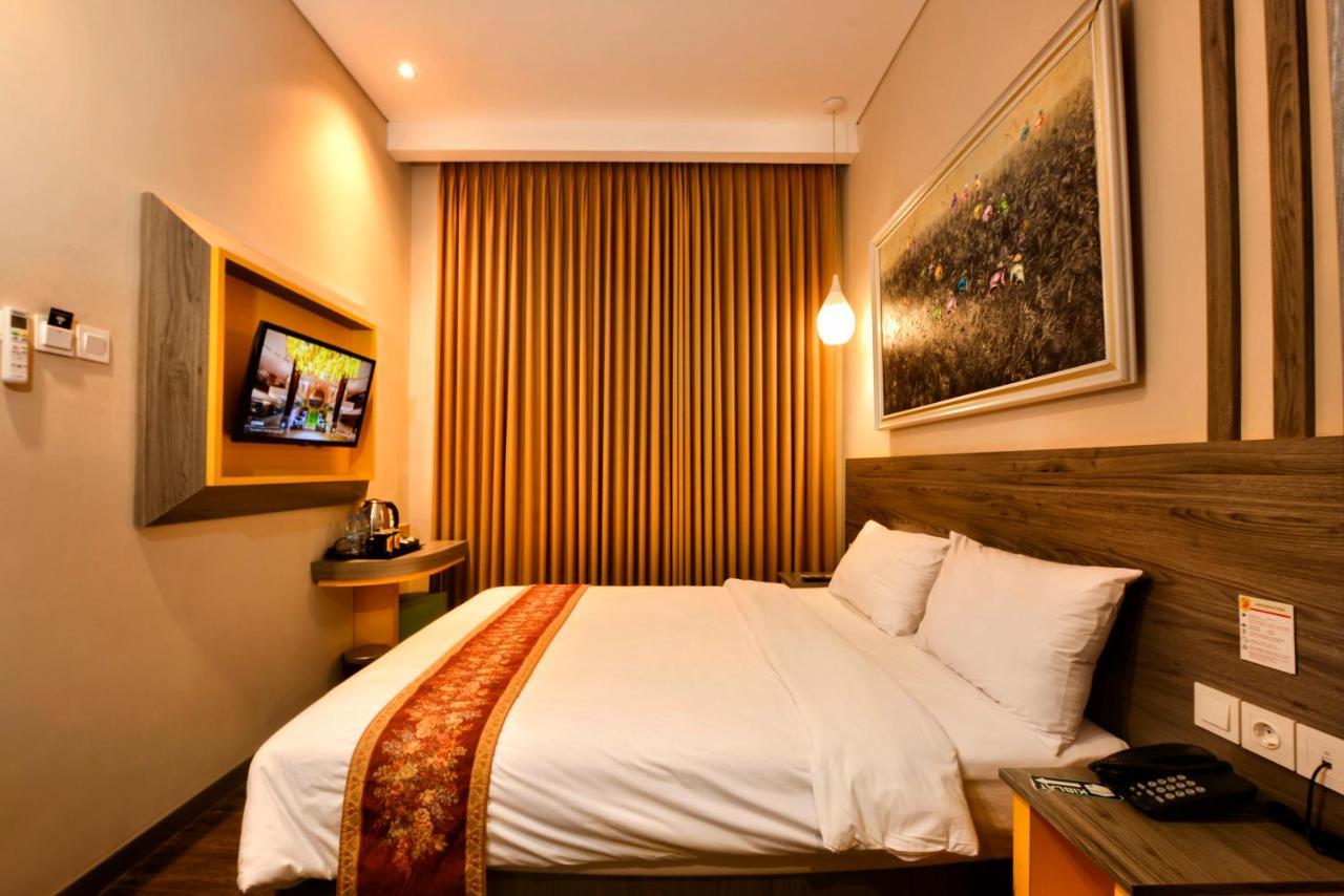 Hotel Super 8 By Wyndham Solo Zewnętrze zdjęcie