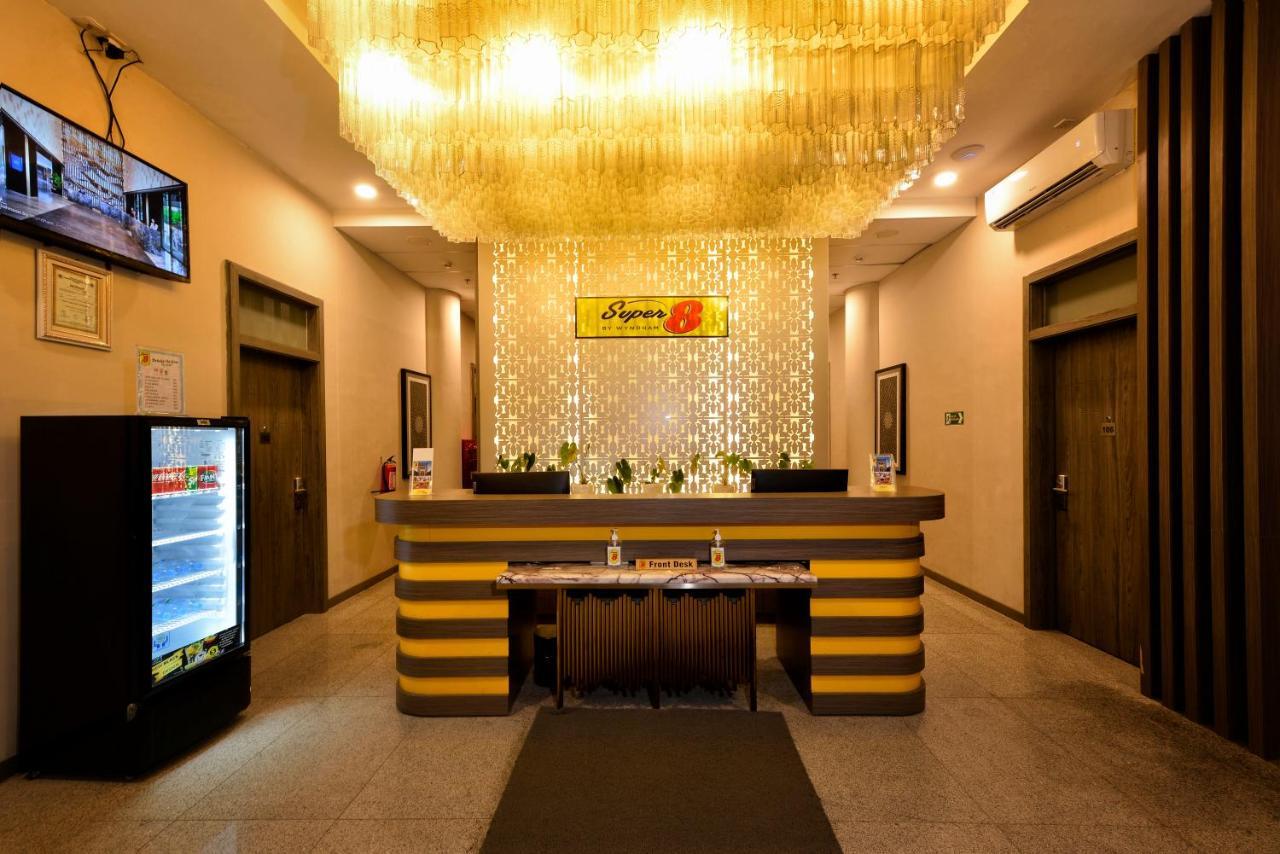 Hotel Super 8 By Wyndham Solo Zewnętrze zdjęcie